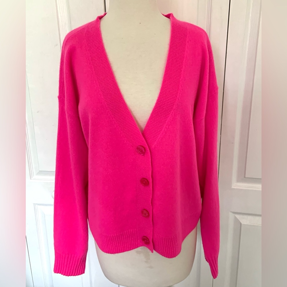 Aqua Womens Front Button Cashmere V-Neck Cardigan Sweater V10337 Neon Pink L - Picture 6 of 16